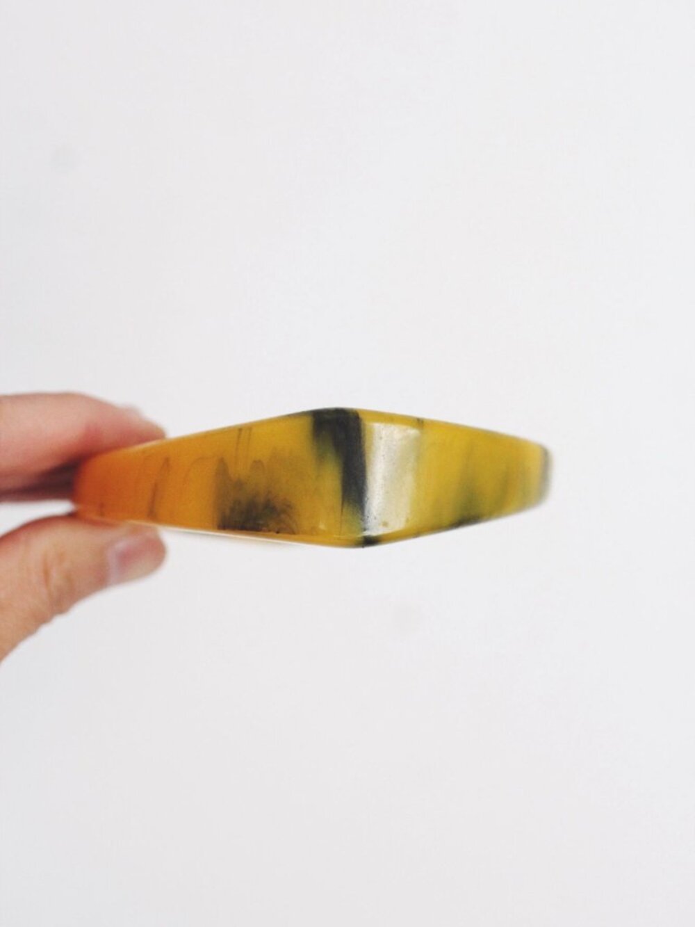 Vintage Marbled Butterscotch Mustard Yellow Marble Bakelite Bangle Bracelet Art - Picture 2 of 7
